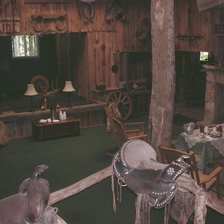 Arrowmont Stables & Cabins Cullowhee Buitenkant foto