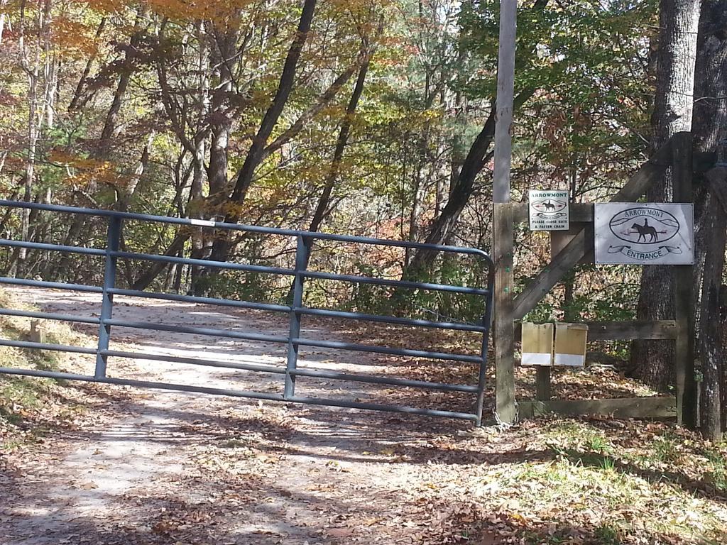 Arrowmont Stables & Cabins Cullowhee Buitenkant foto